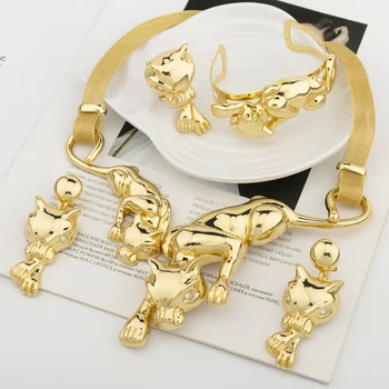 Oorbellen Sets Sieraden Armband Mode-Afrikaanse Bruiloft Klassieke Ketting Gold Plated Ringen Vrouwen Hanger Dubai Hanger Partij Cadeau